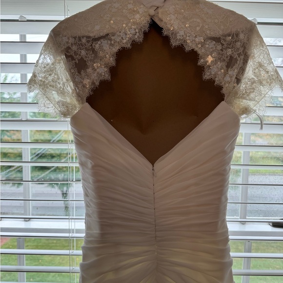 Never worn, 2014 Lamas Pronovias wedding dress in Off White, sz 38 - Picture 5 of 8